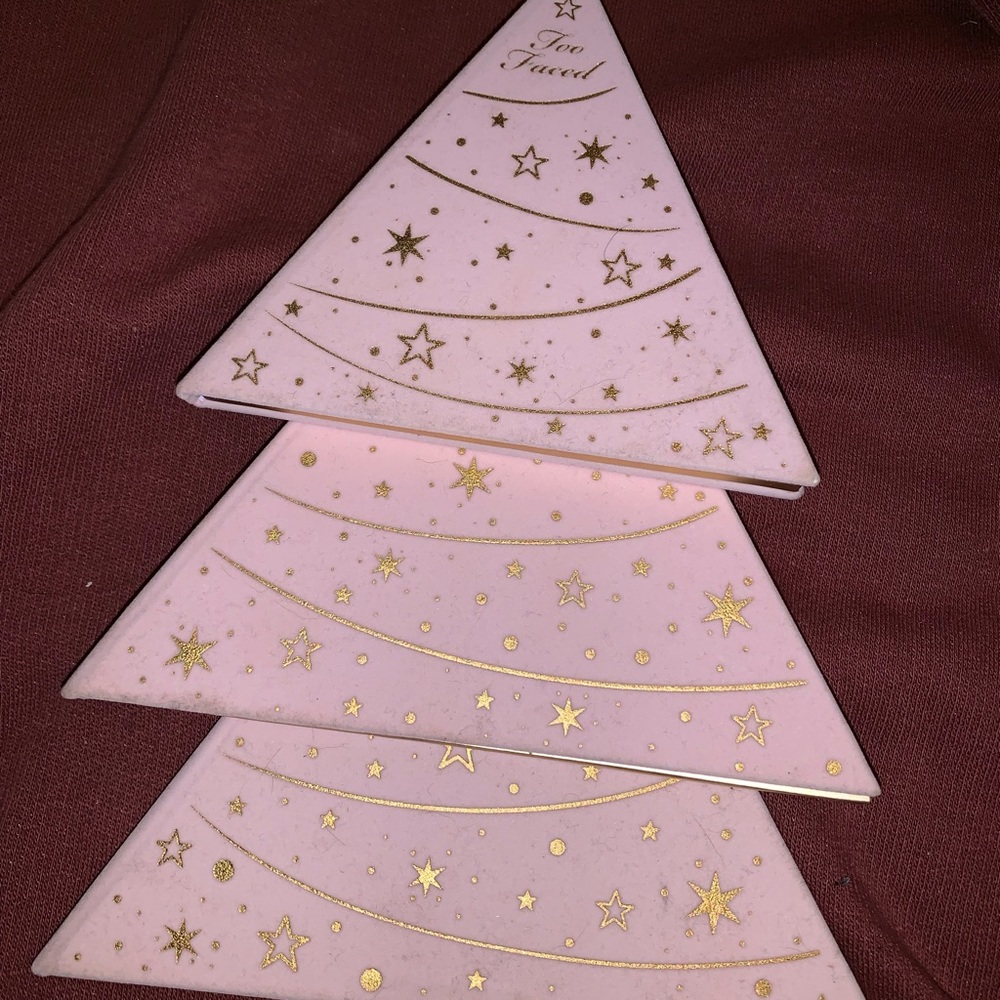 Too Faced Under The Christmas Tree Palette
